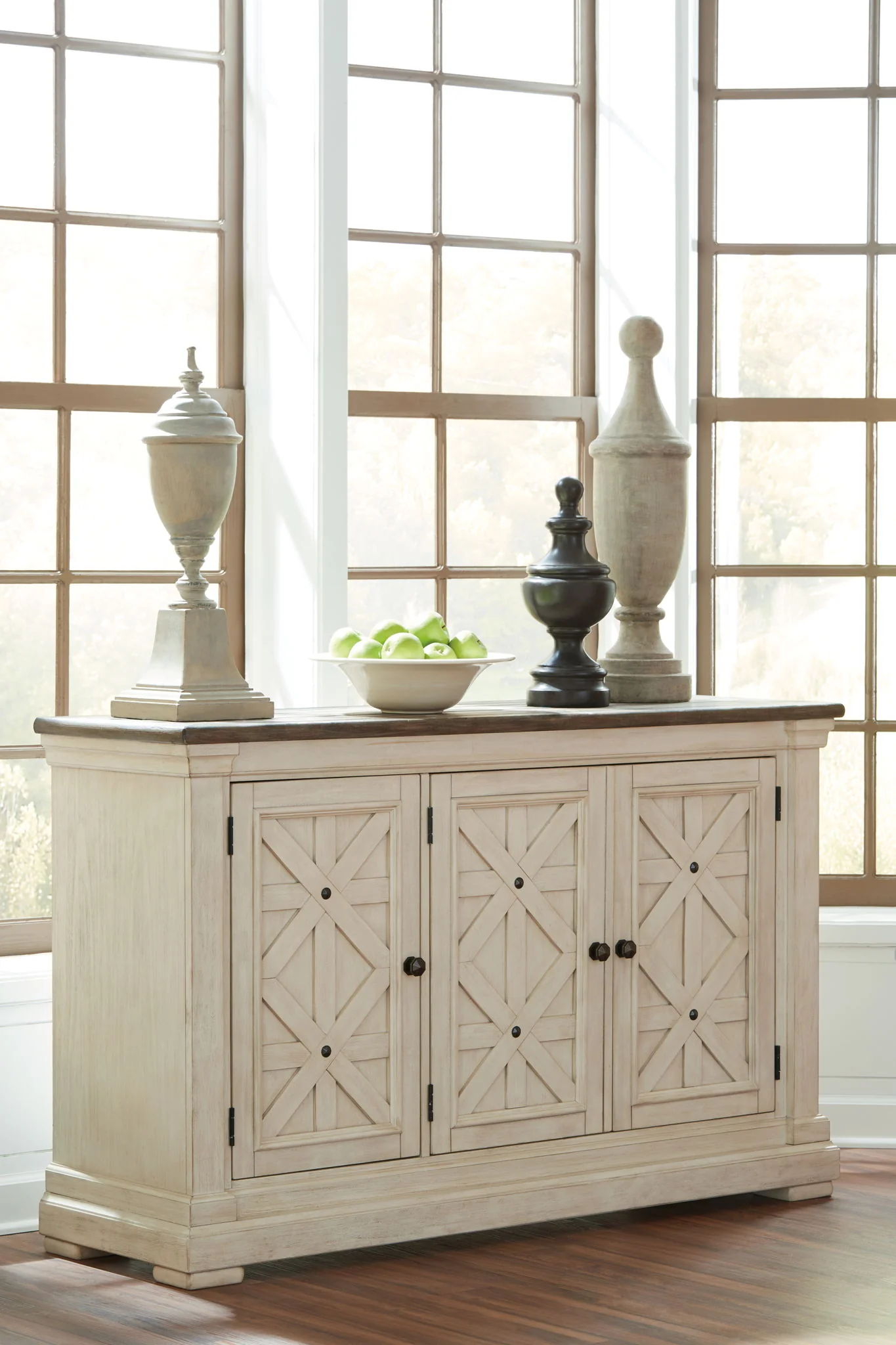 Bolanburg - Dining Room Server - Beige - Image 3