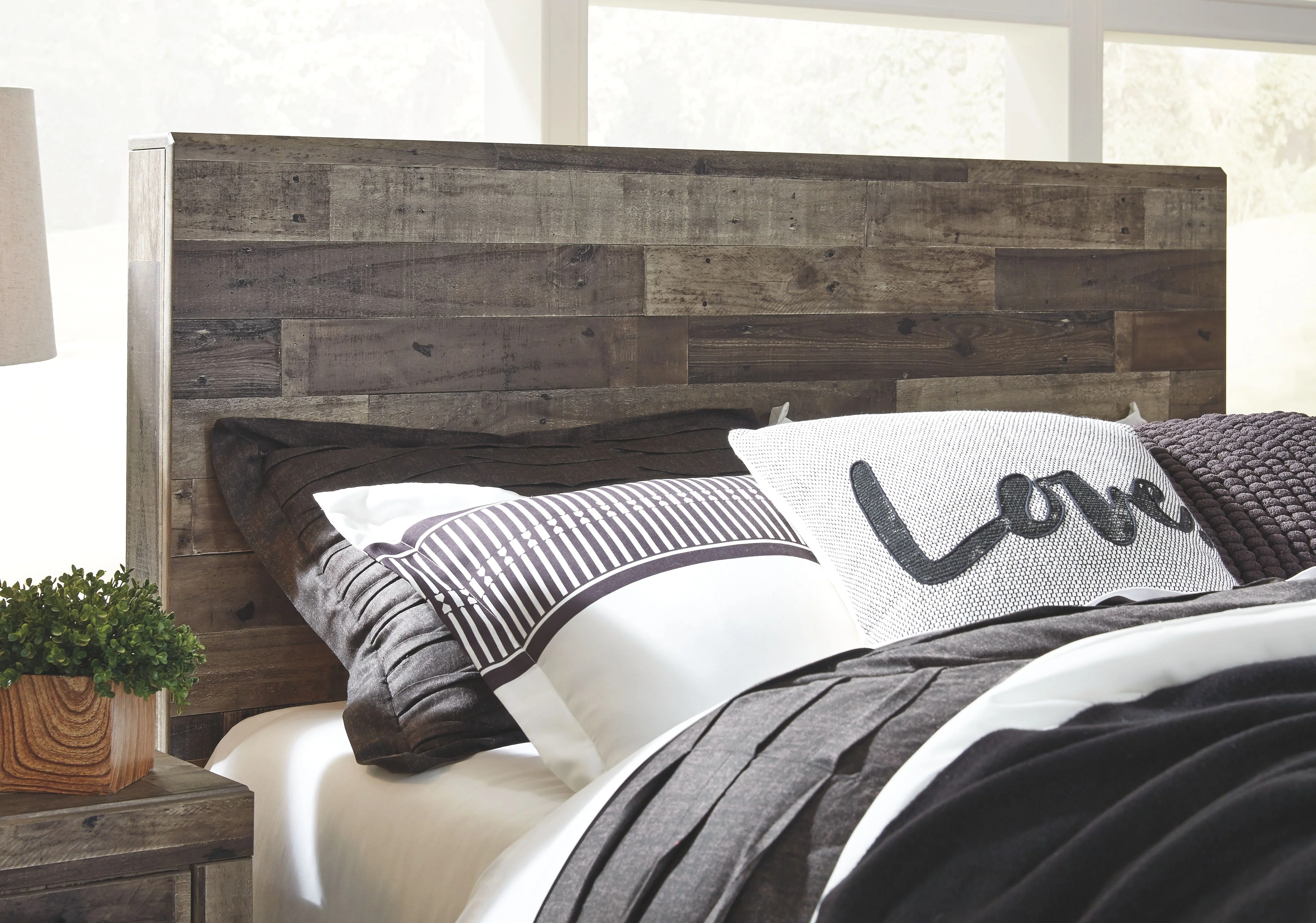Derekson - Panel Bed - Image 30