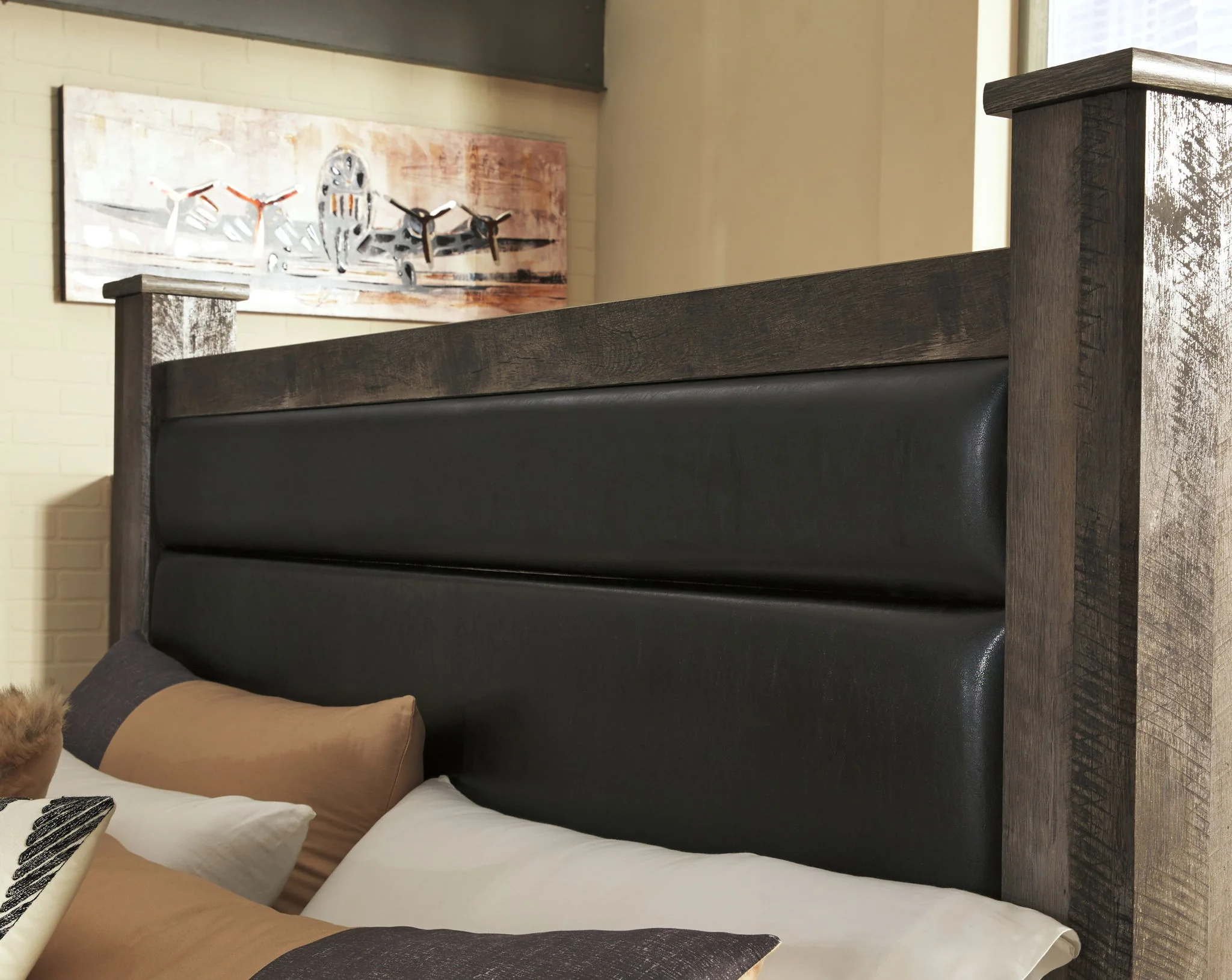Wynnlow - Poster Bed - Image 4